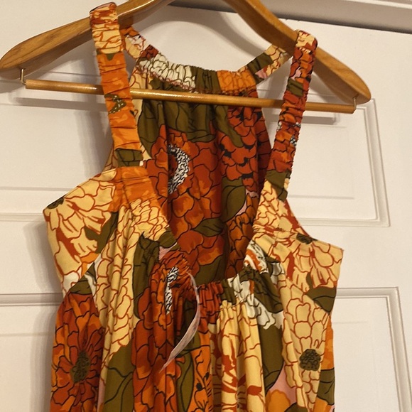 NWT Fore maxi dress with scoop back and ruffle bottom. Size M. Beautiful! - Picture 4 of 7